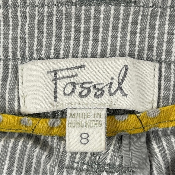Fossil Shorts Womens Size 8 Gray Pinstriped Flat Front Cut Off - Picture 2 of 8